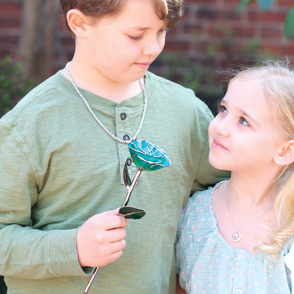 Peacock Platinum Dipped Rose